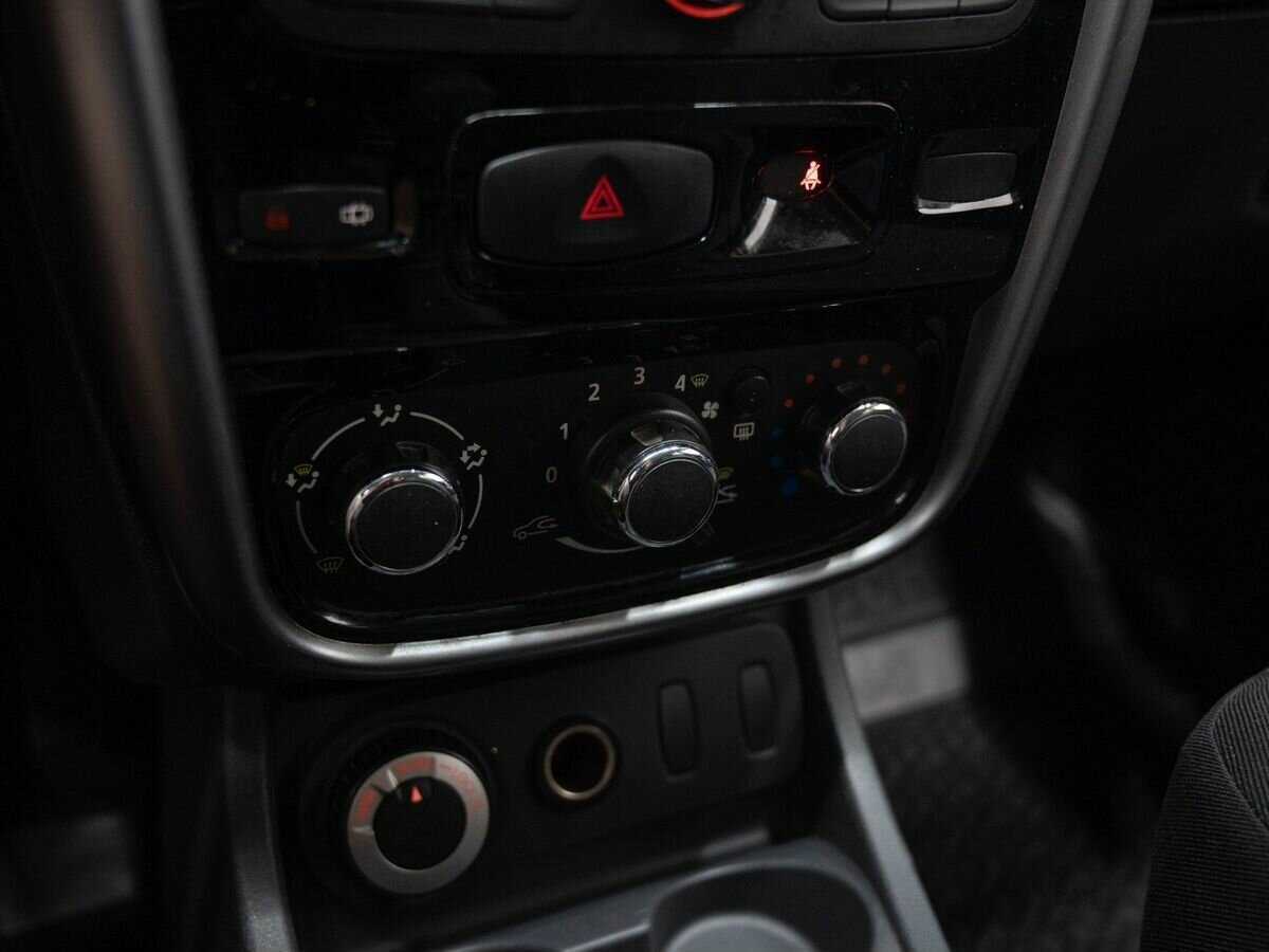 Renault Duster 2013 года с пробегом. Фото: #17