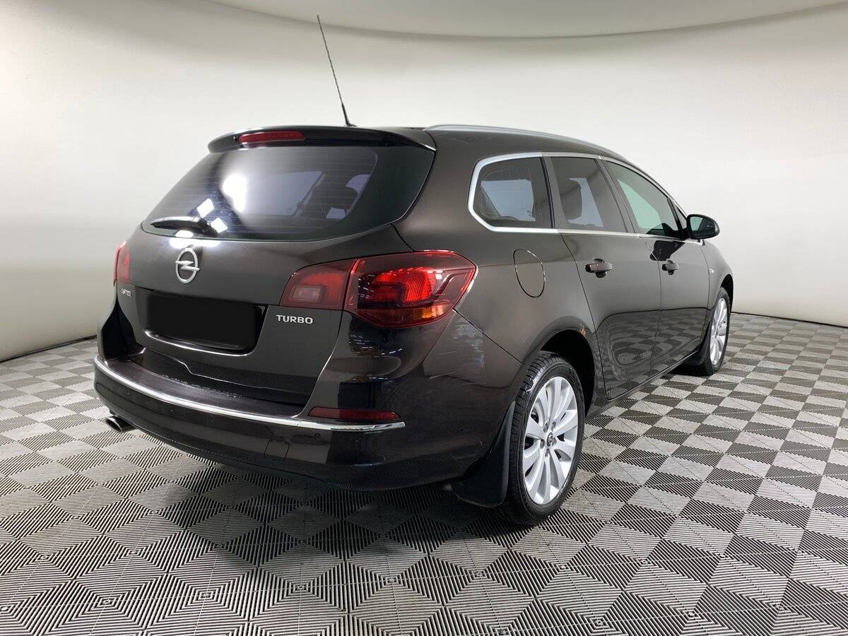 Opel Astra 2014 года с пробегом. Фото: #4