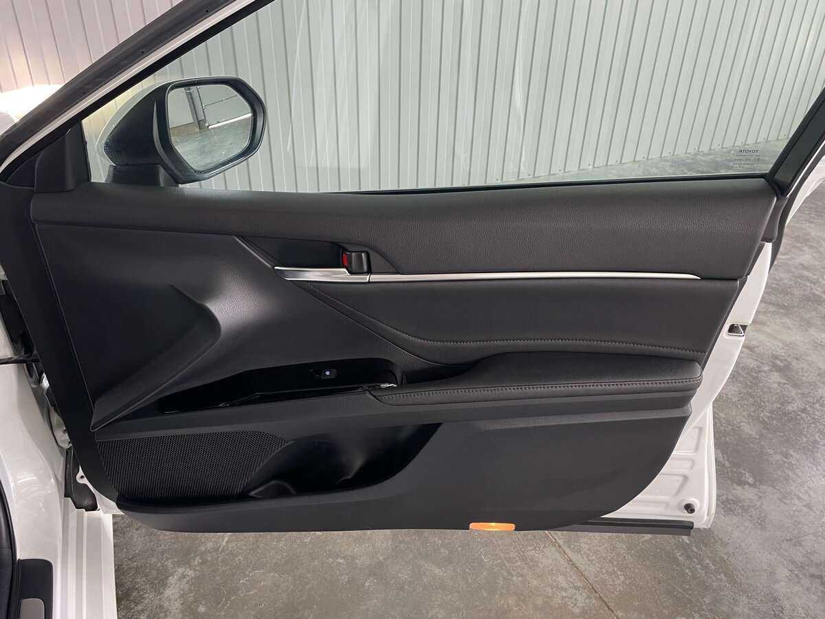 Toyota Camry 2018 года с пробегом. Фото: #24