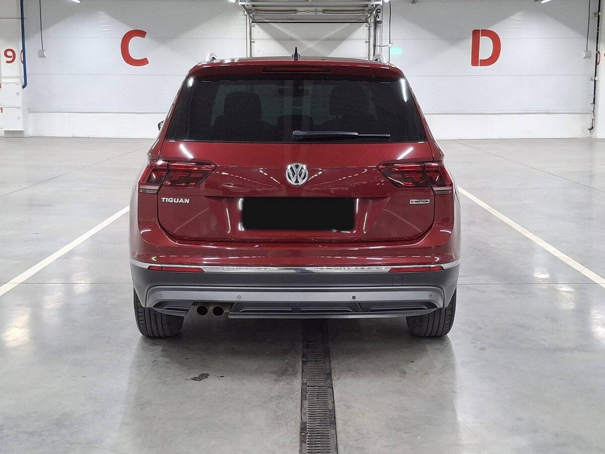Volkswagen Tiguan 2018 года с пробегом. Фото: #5