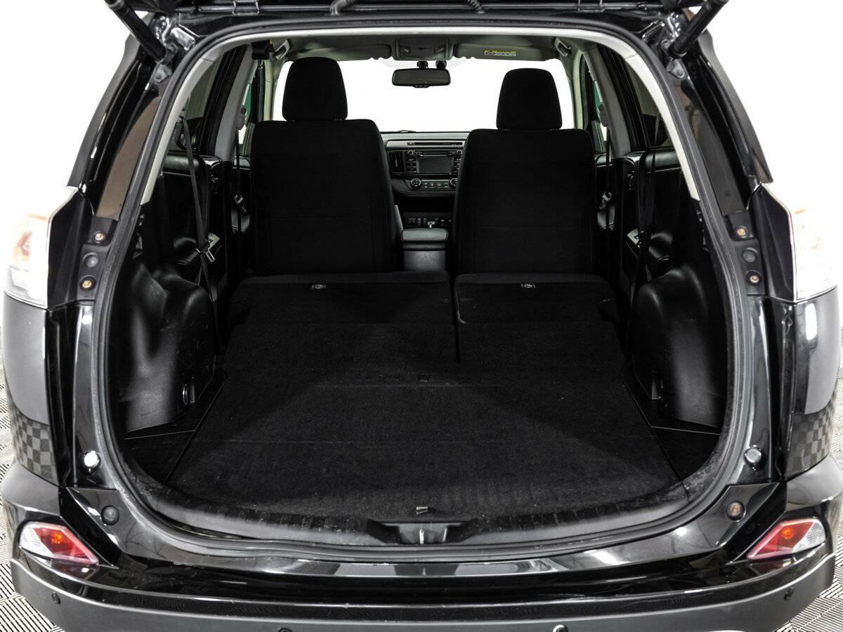 Toyota RAV4 2016 года с пробегом. Фото: #16