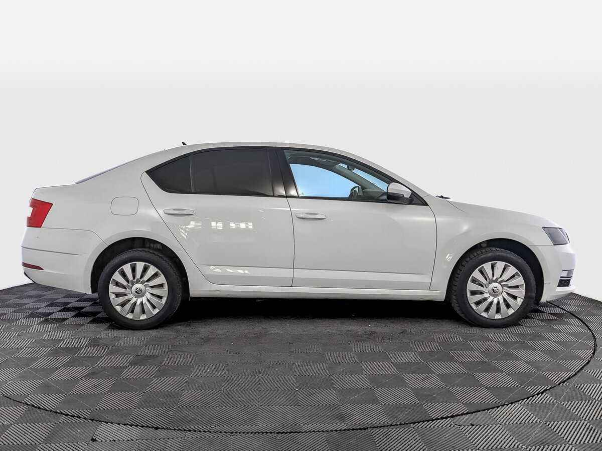 Skoda Octavia 2017 года с пробегом. Фото: #3