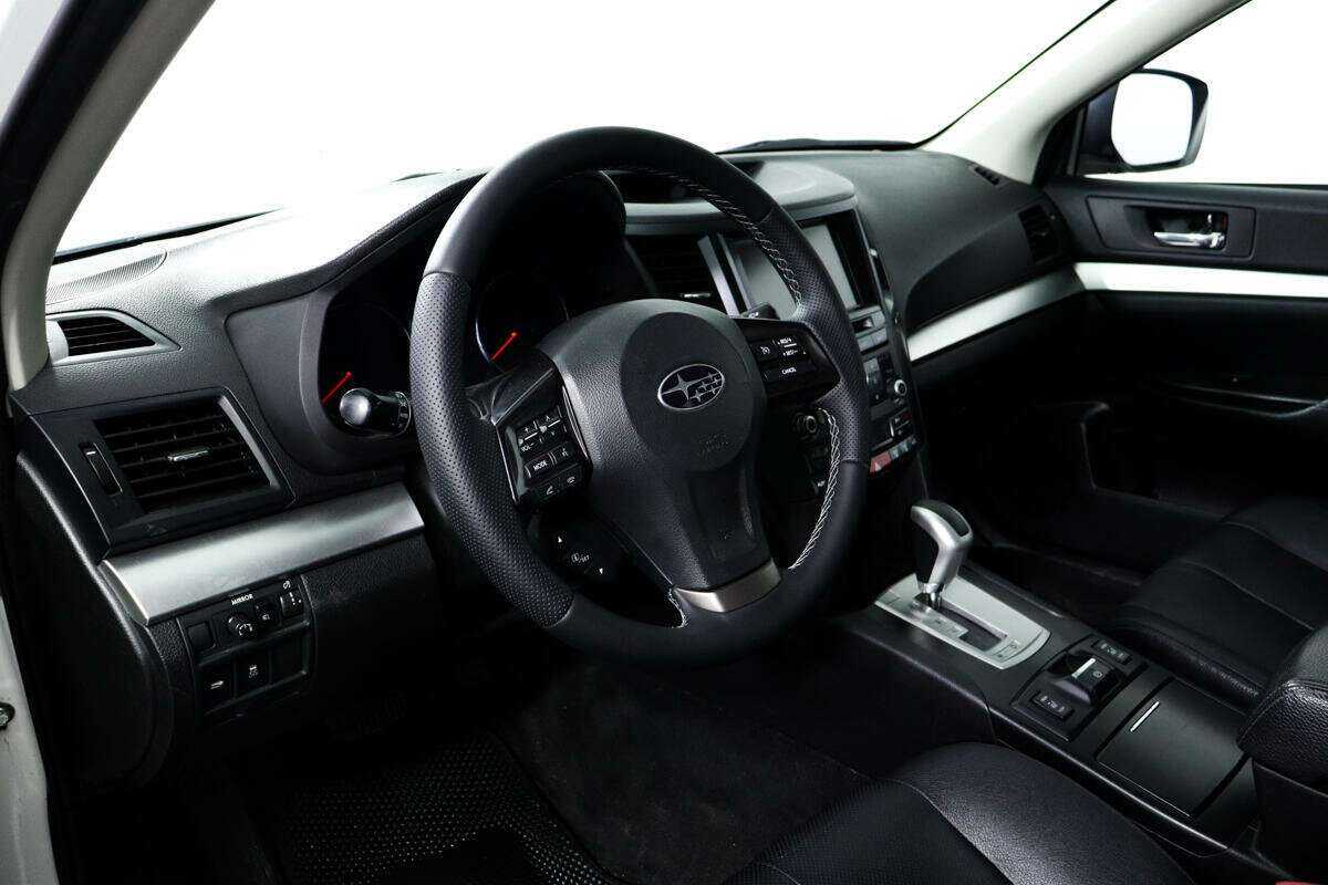 Subaru Outback 2012 года с пробегом. Фото: #12