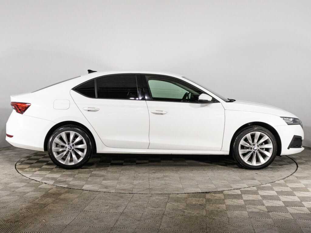 Skoda Octavia 2021 года с пробегом. Фото: #3