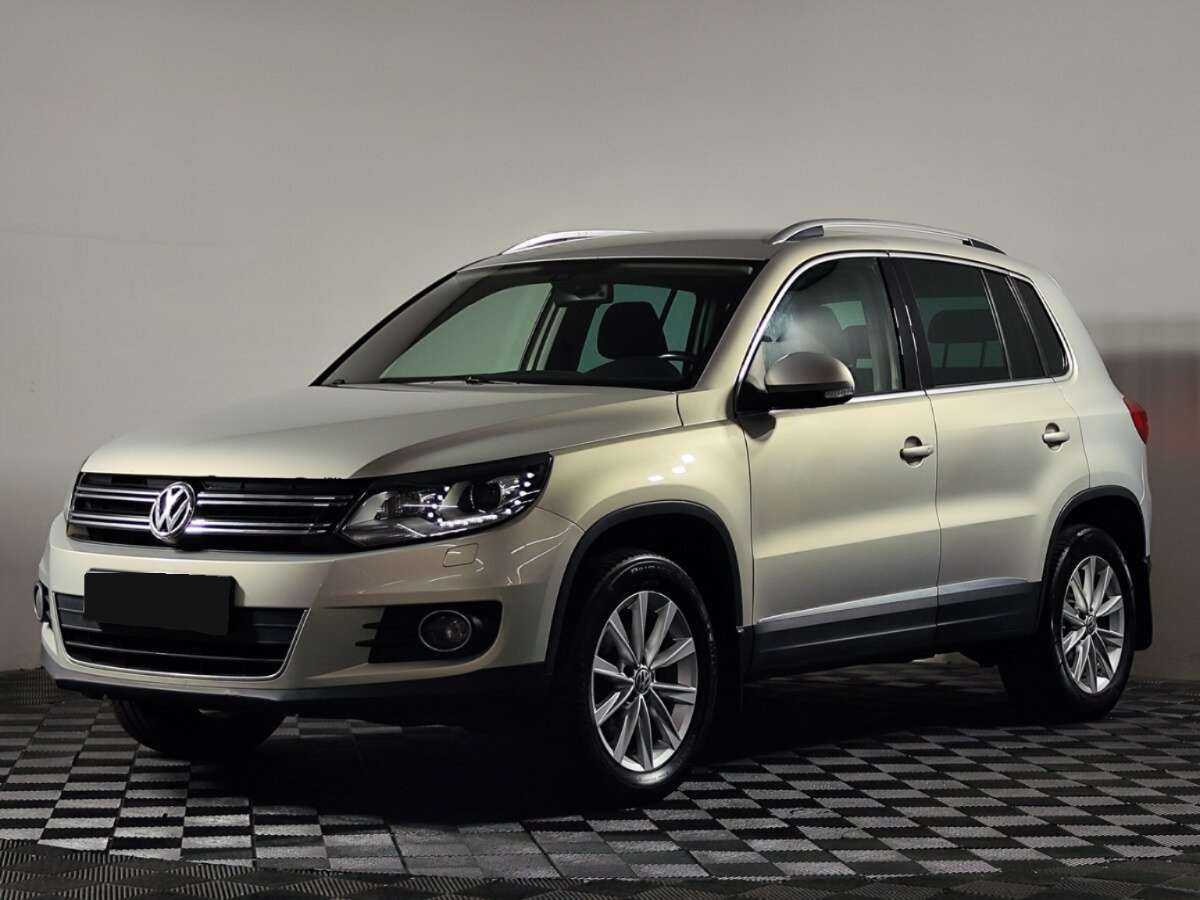 Volkswagen Tiguan 2012 года с пробегом. Фото: #0
