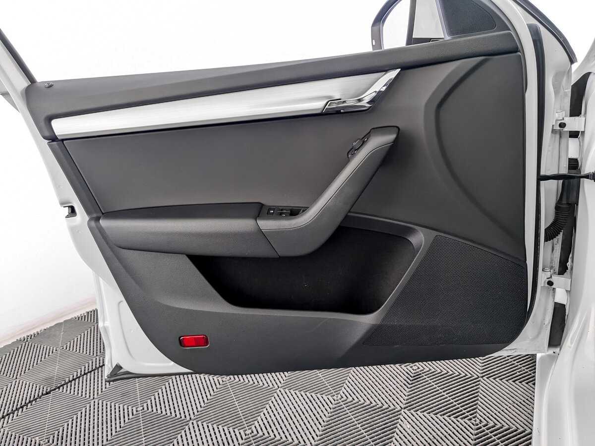 Skoda Octavia 2019 года с пробегом. Фото: #14
