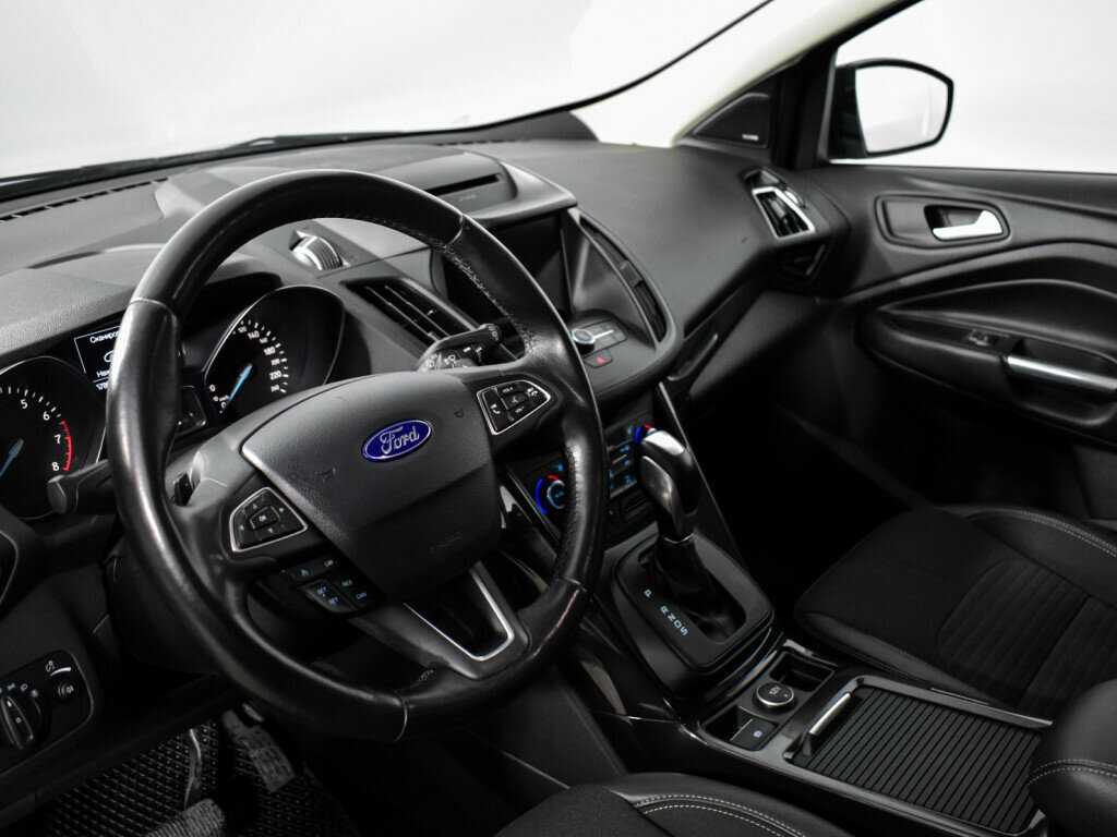 Ford Kuga 2017 года с пробегом. Фото: #8