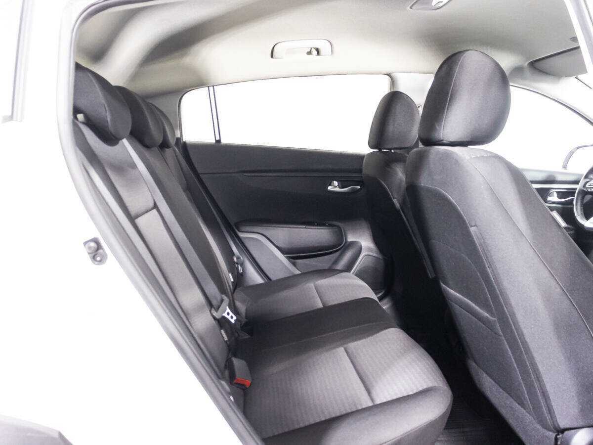 Kia Rio 2021 года с пробегом. Фото: #21