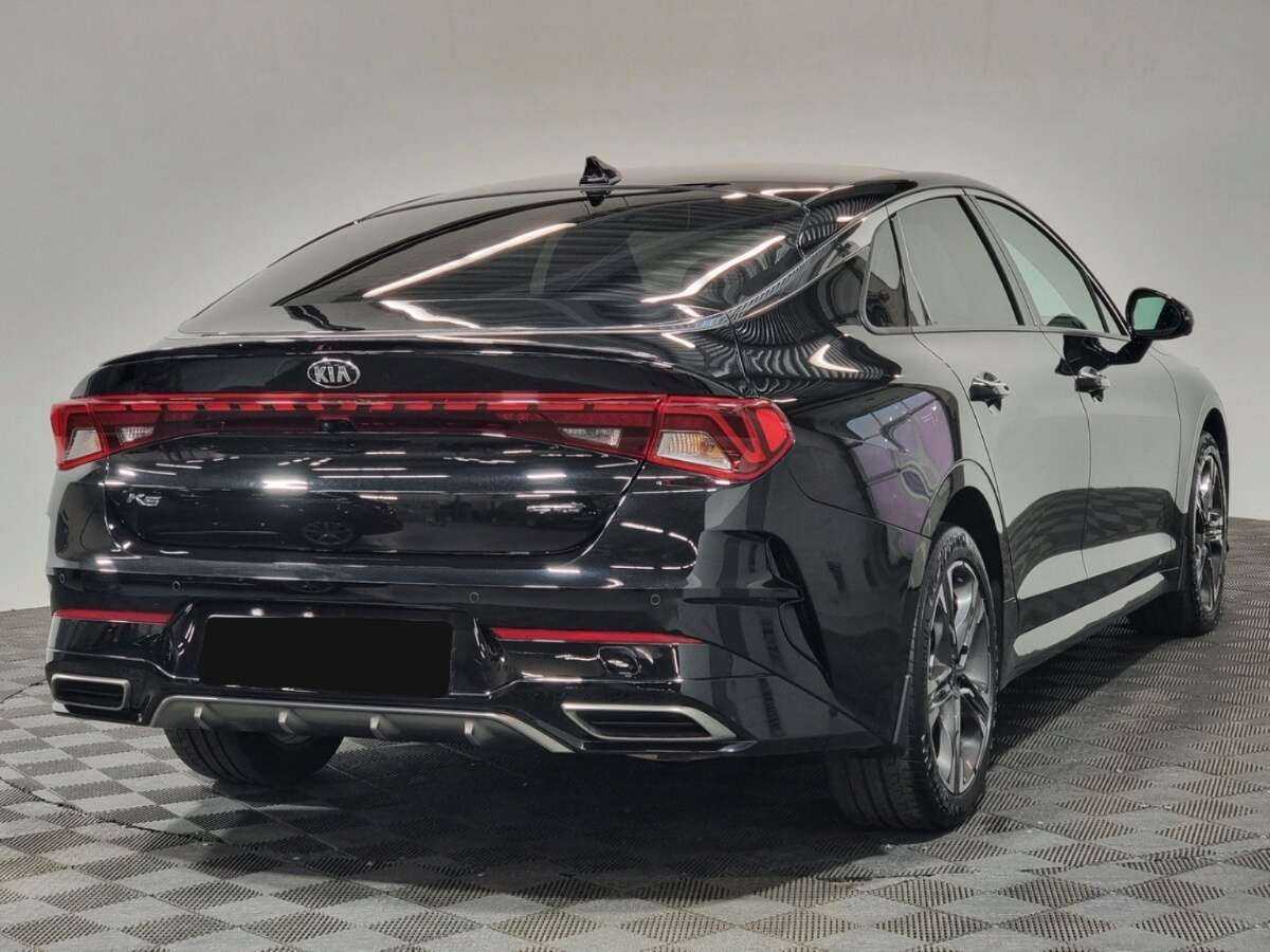 Kia K5 2021 года с пробегом. Фото: #2