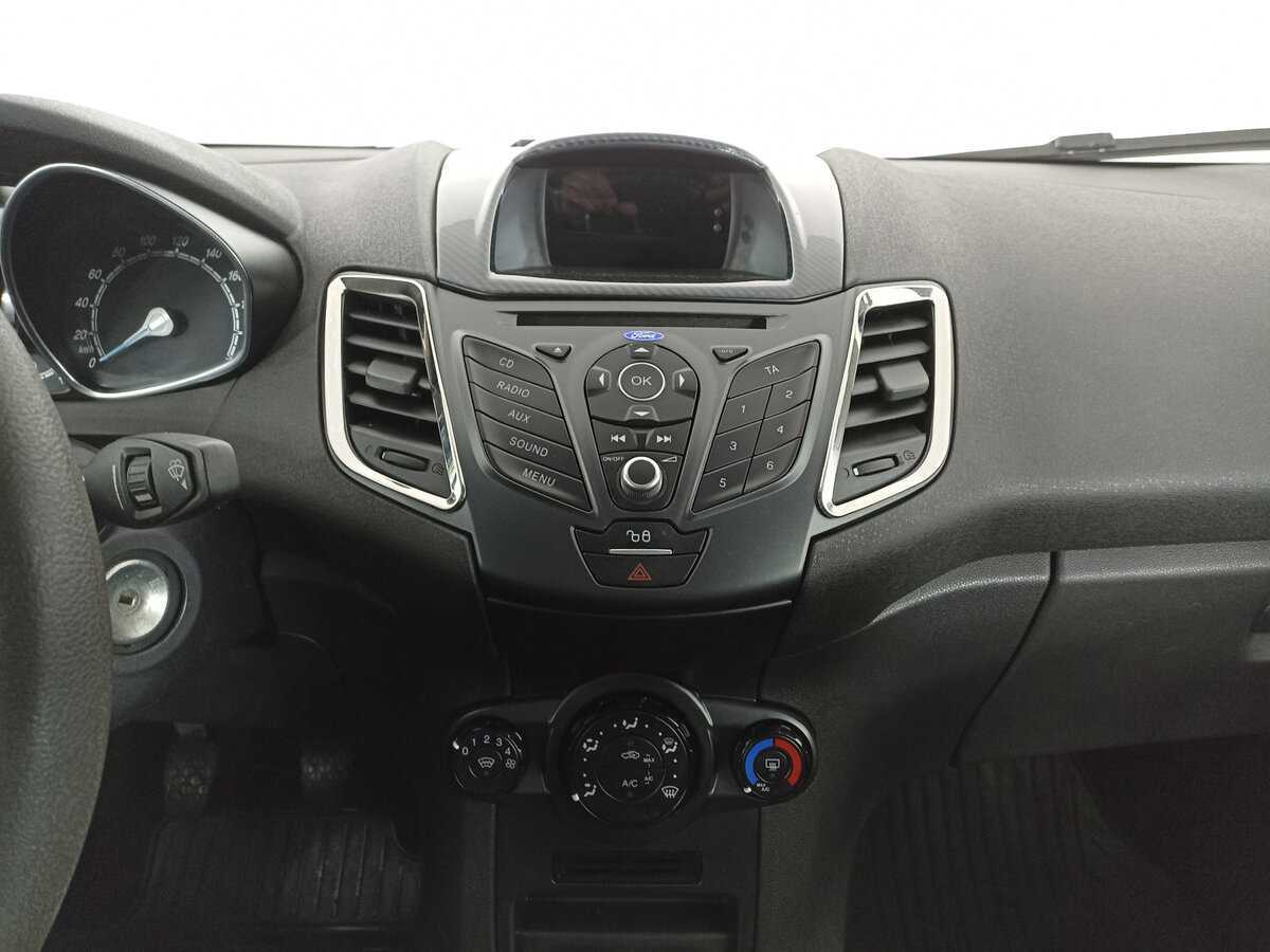 Ford Fiesta 2015 года с пробегом. Фото: #14