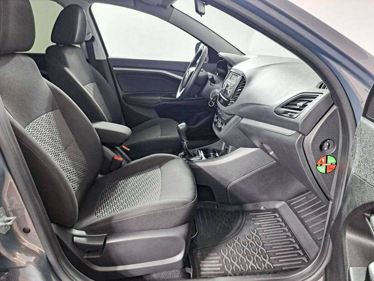 Lada (ВАЗ) Vesta 2019 года с пробегом. Фото: #8