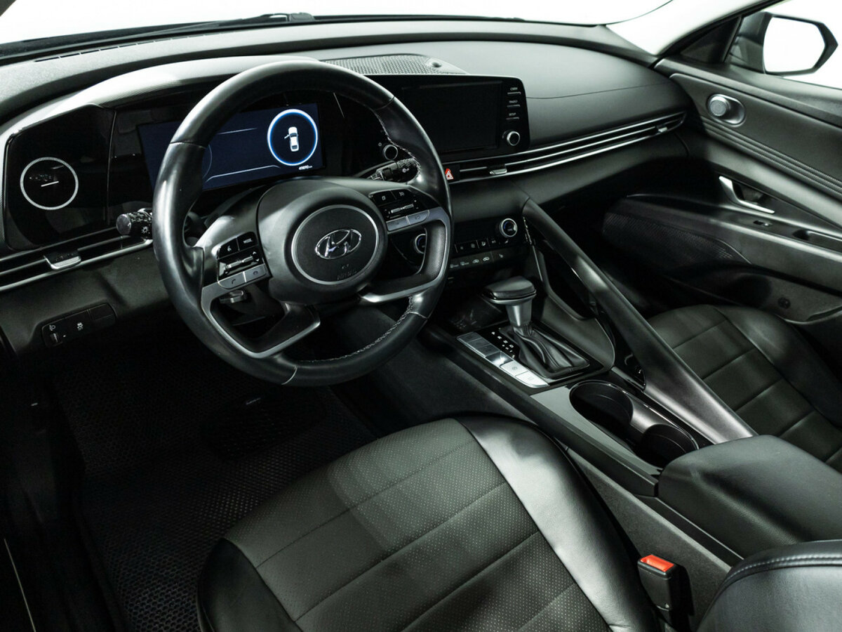 Hyundai Elantra 2022 года с пробегом. Фото: #10