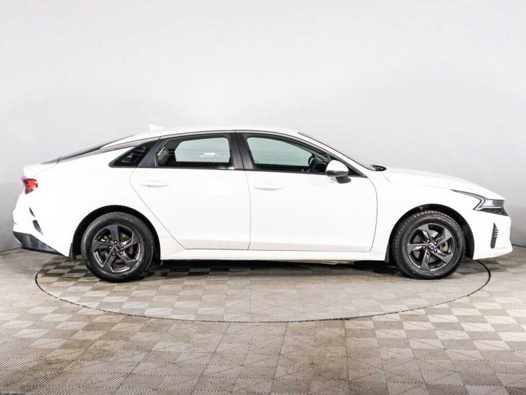 Kia K5 2021 года с пробегом. Фото: #3