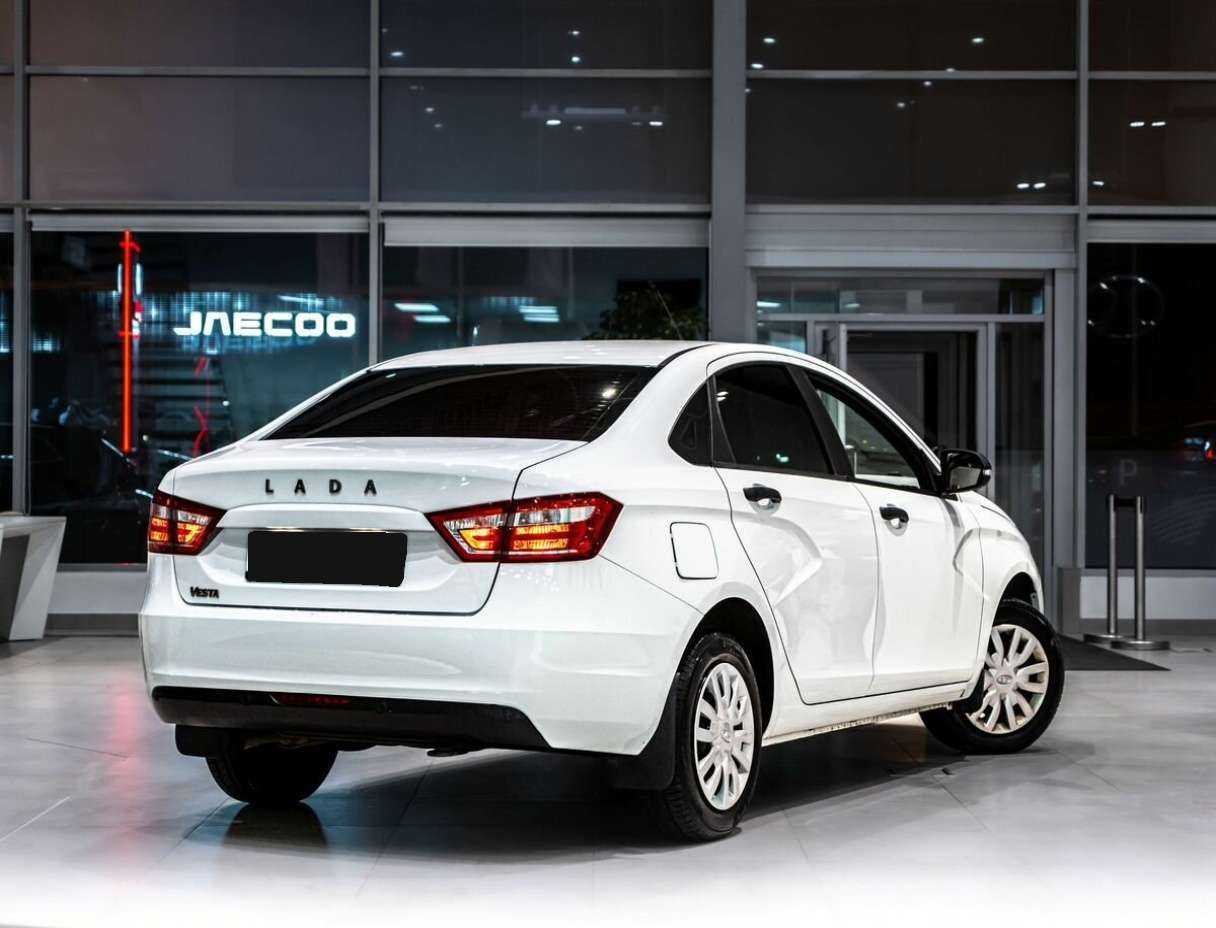 Lada (ВАЗ) Vesta 2021 года с пробегом. Фото: #2