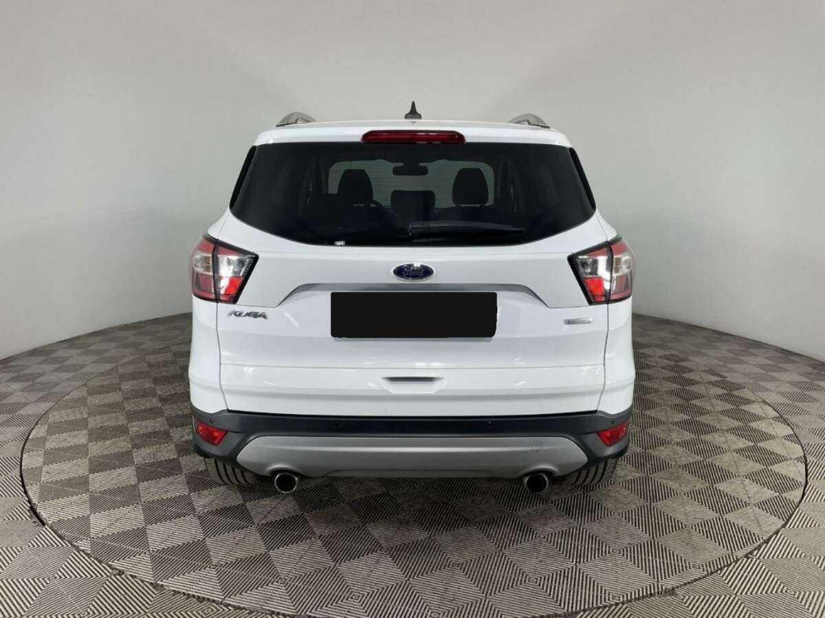 Ford Kuga 2017 года с пробегом. Фото: #2
