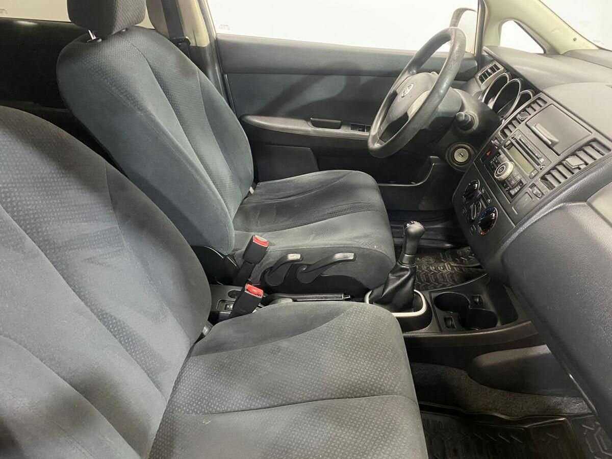 Nissan Tiida 2013 года с пробегом. Фото: #9