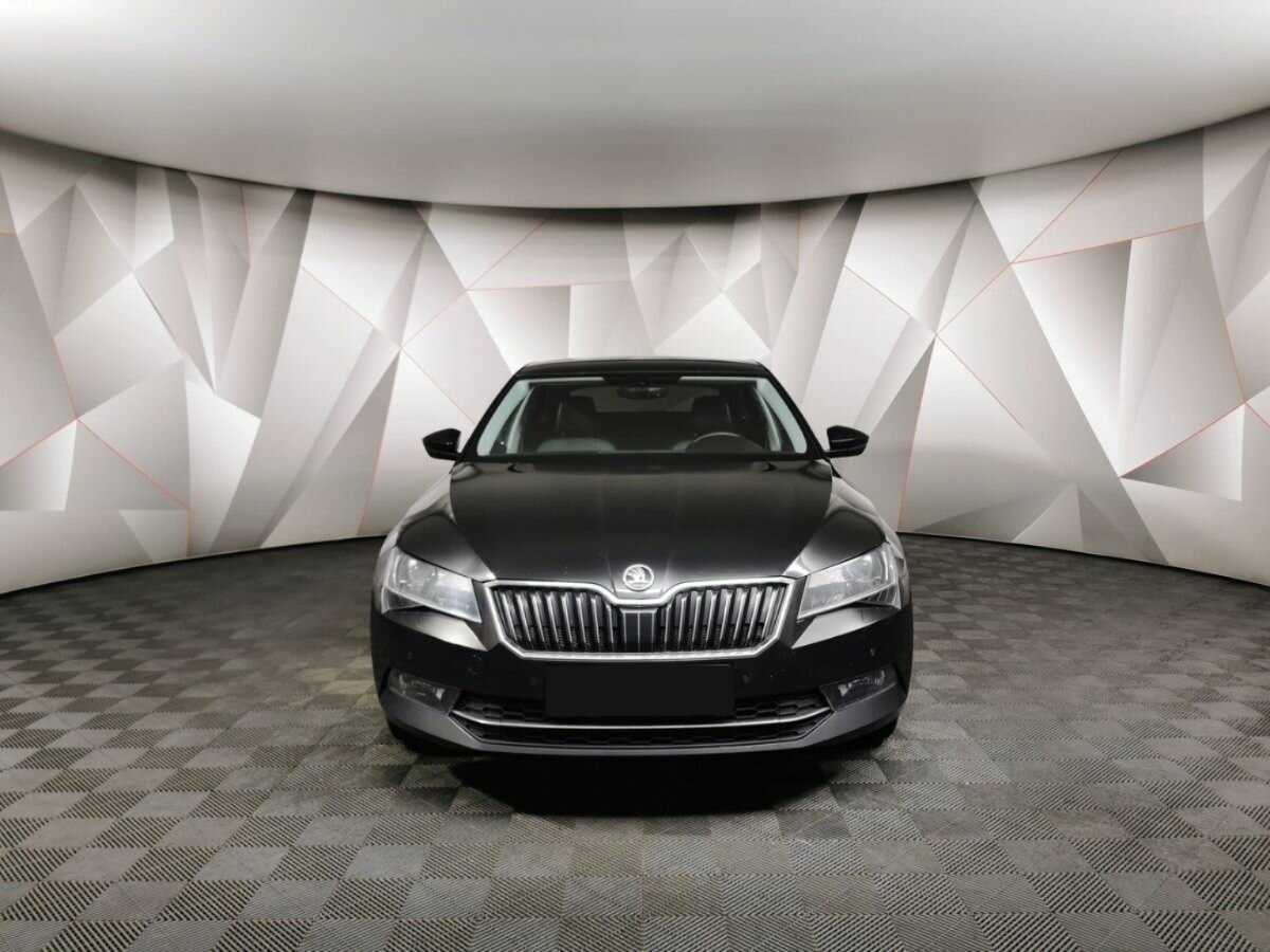 Skoda Superb 2017 года с пробегом. Фото: #6