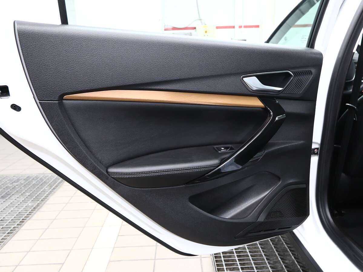 Lada (ВАЗ) Vesta 2023 года с пробегом. Фото: #12