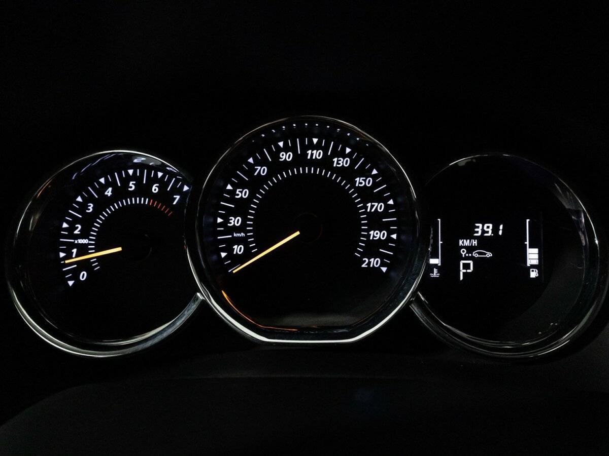 Renault Sandero 2021 года с пробегом. Фото: #11