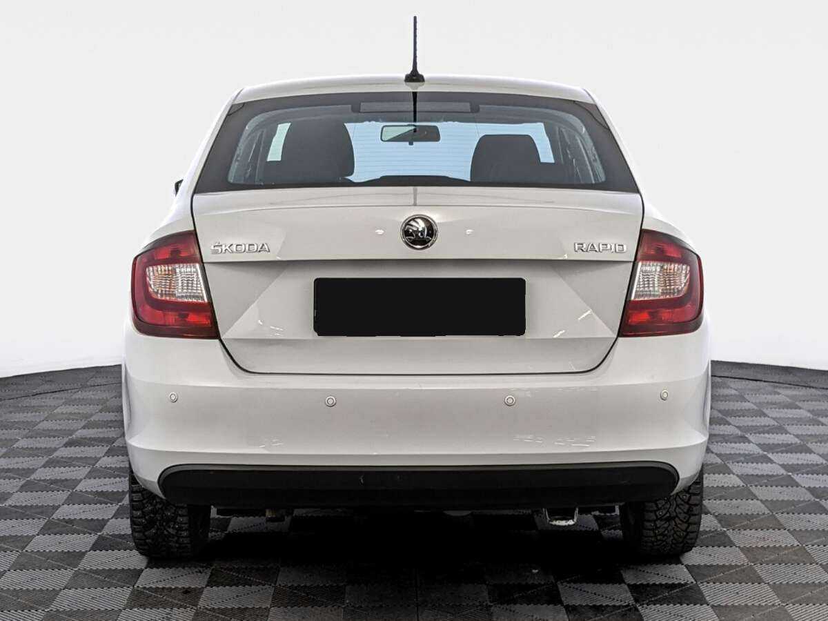 Skoda Rapid 2018 года с пробегом. Фото: #5