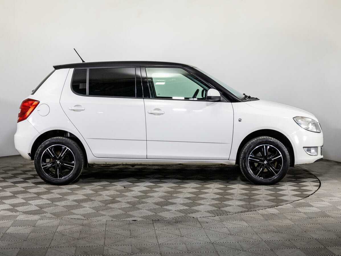 Skoda Fabia 2013 года с пробегом. Фото: #3