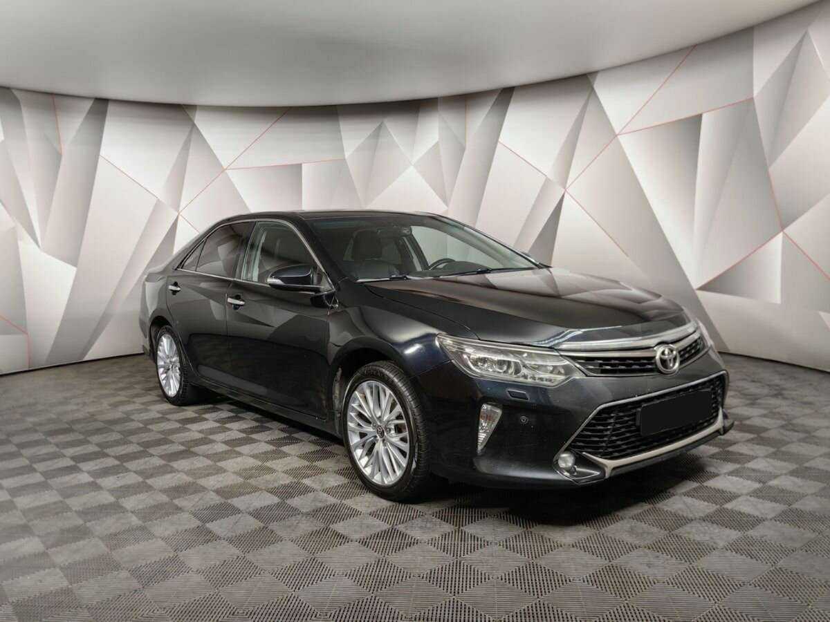Toyota Camry 2017 года с пробегом. Фото: #2
