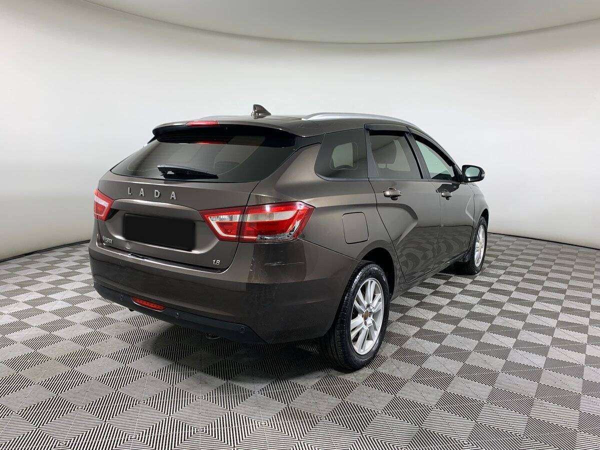 Lada (ВАЗ) Vesta 2018 года с пробегом. Фото: #4
