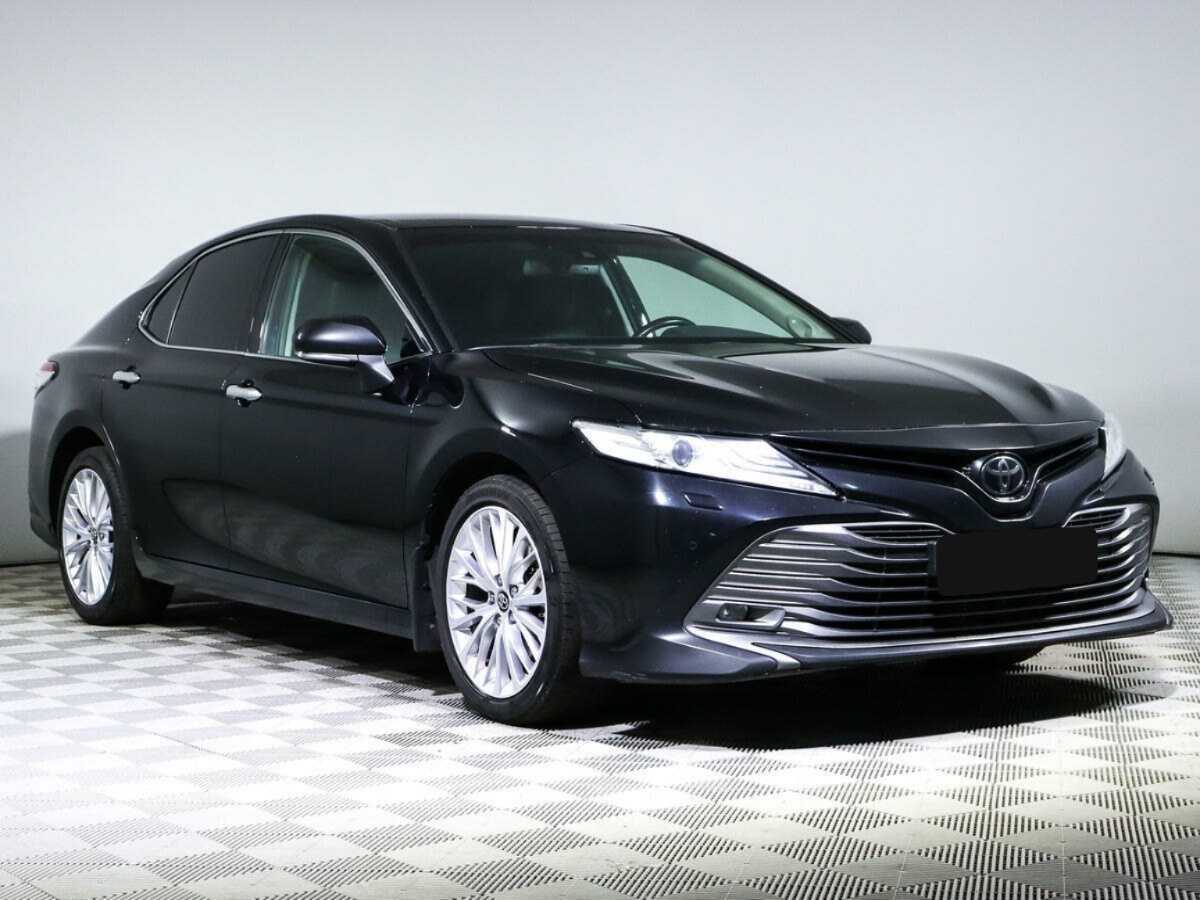 Toyota Camry 2018 года с пробегом. Фото: #2