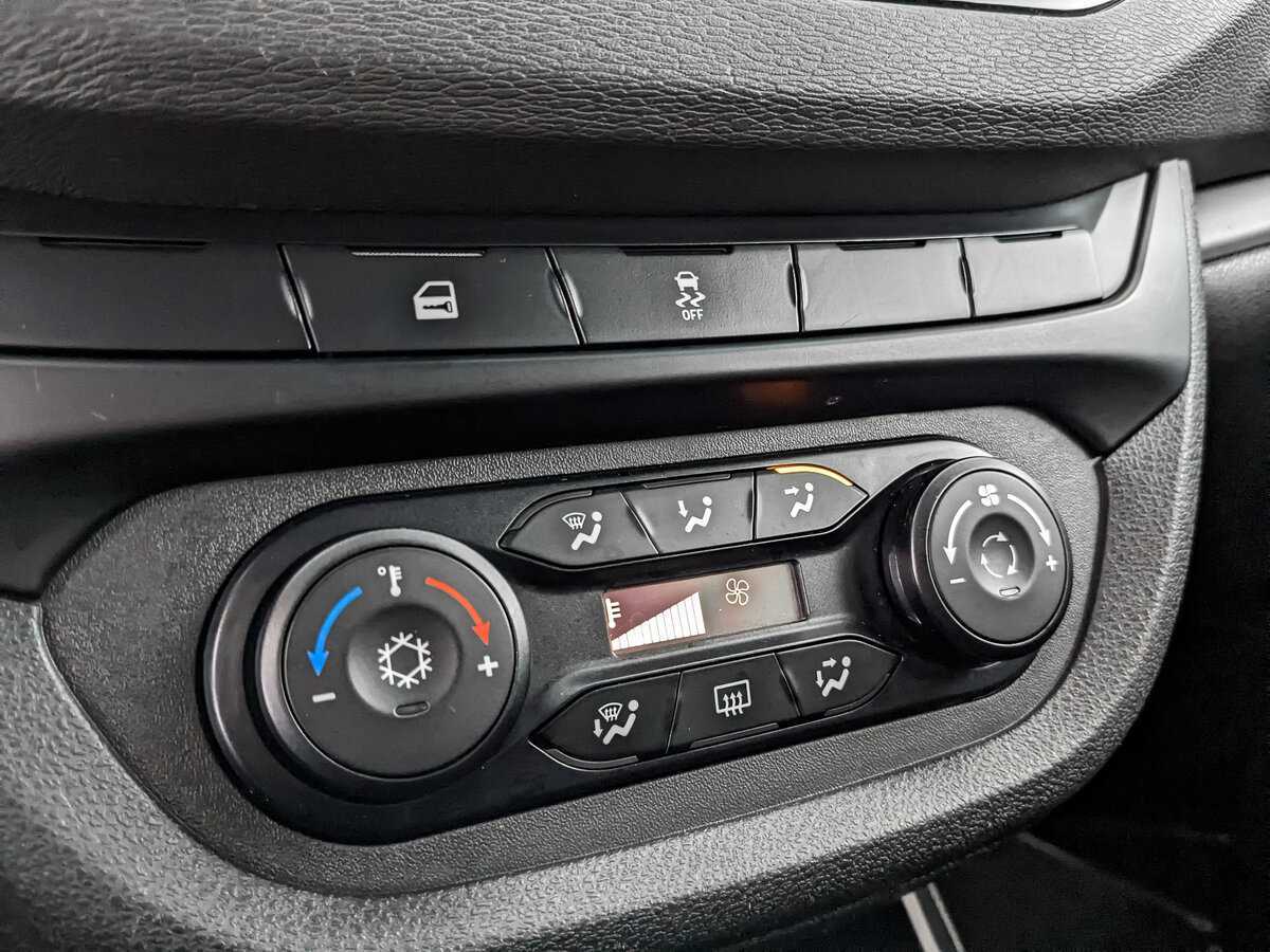 Lada (ВАЗ) Vesta 2016 года с пробегом. Фото: #16