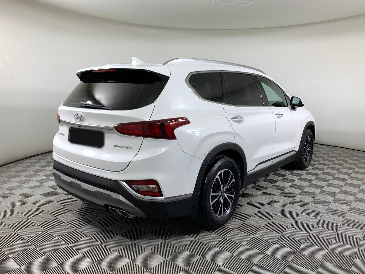 Hyundai Santa Fe 2019 года с пробегом. Фото: #4