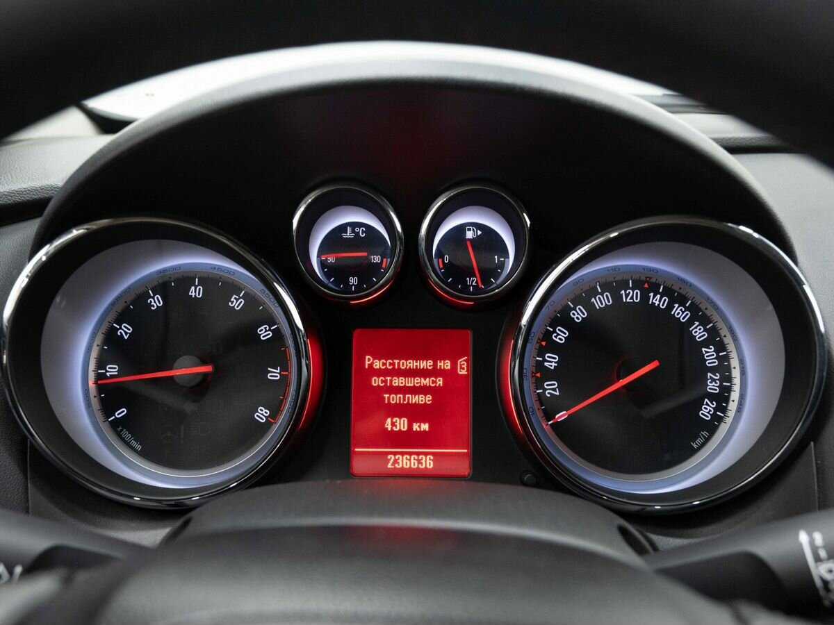 Opel Astra 2013 года с пробегом. Фото: #15