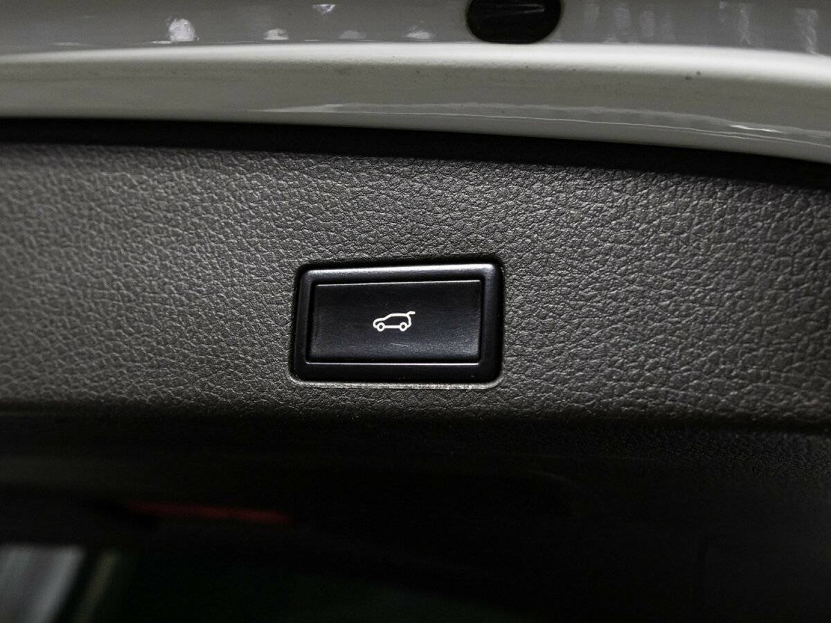 Volkswagen Touareg 2013 года с пробегом. Фото: #15