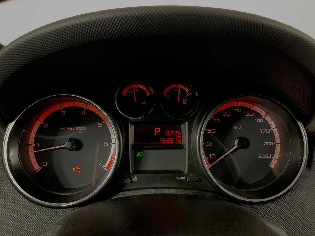 Peugeot 308 2012 года с пробегом. Фото: #14