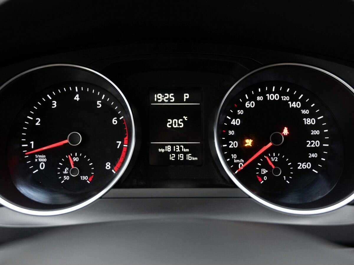 Volkswagen Jetta 2015 года с пробегом. Фото: #13