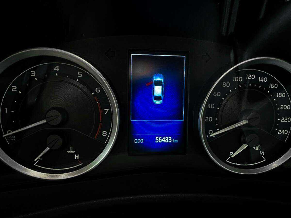 Toyota Corolla 2018 года с пробегом. Фото: #7