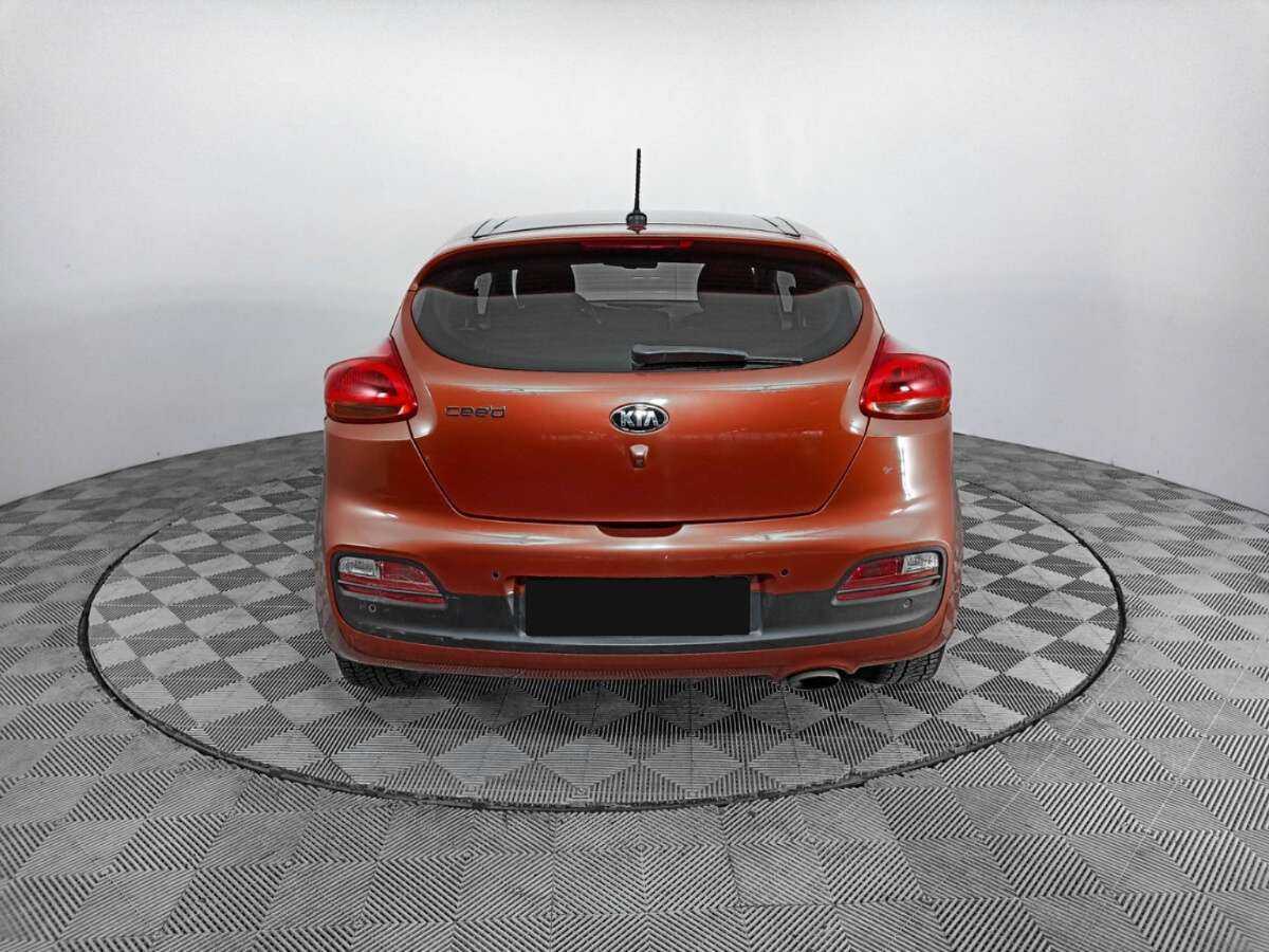 Kia Ceed 2013 года с пробегом. Фото: #5