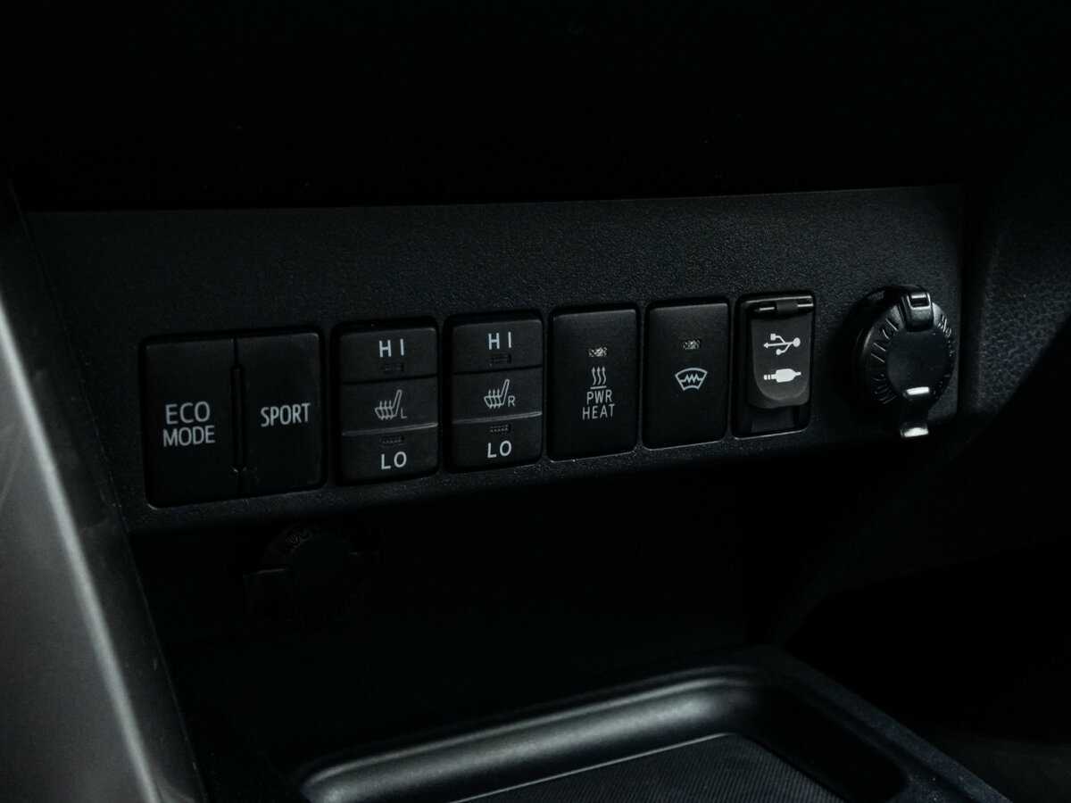 Toyota RAV4 2015 года с пробегом. Фото: #14