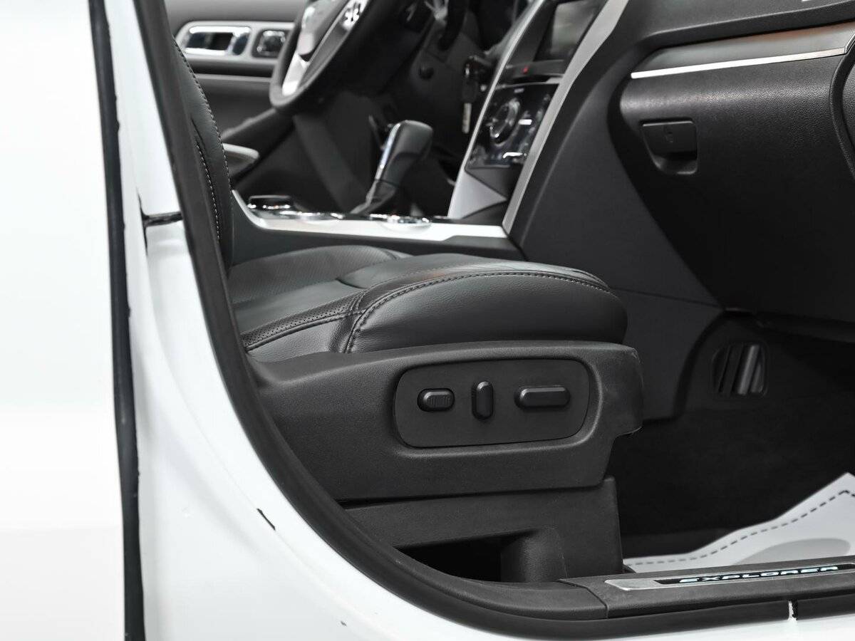 Ford Explorer 2013 года с пробегом. Фото: #12