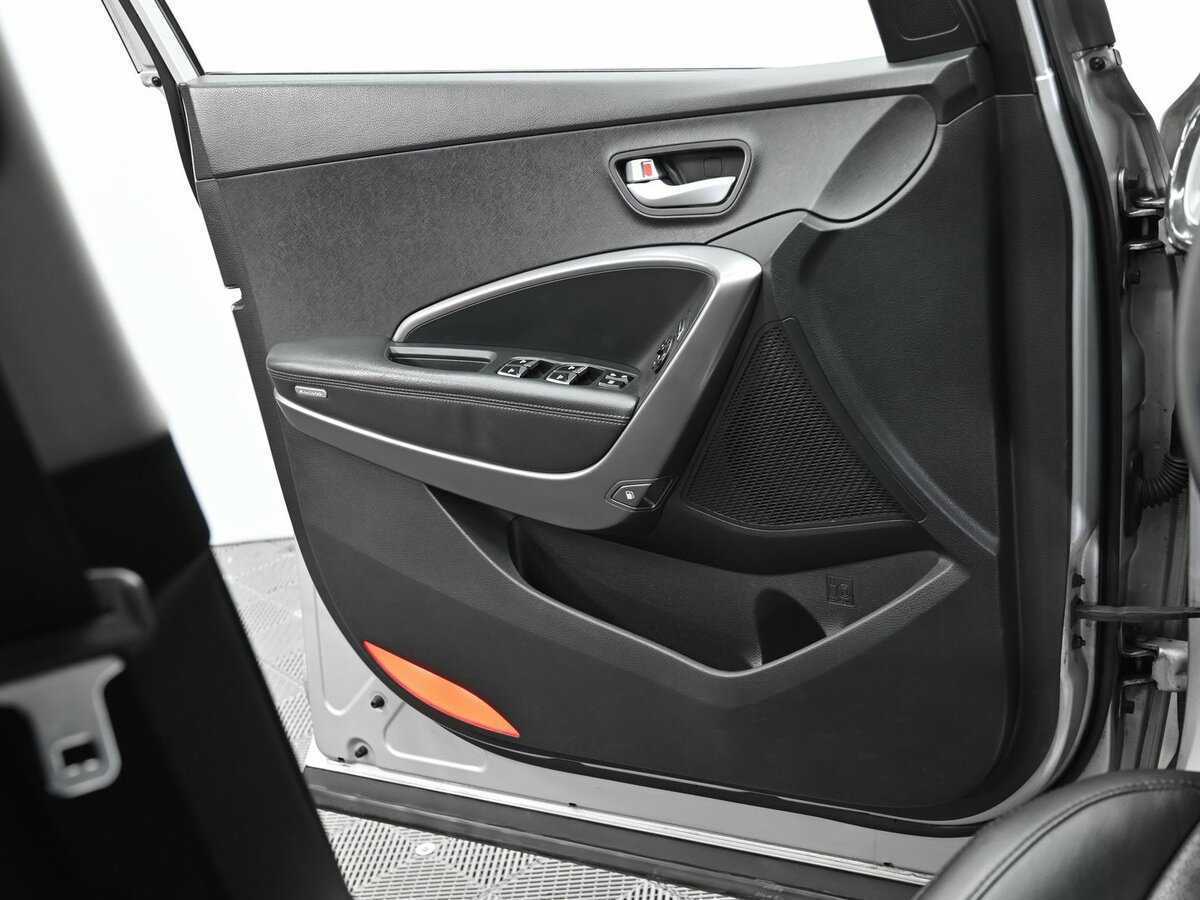 Hyundai Santa Fe 2012 года с пробегом. Фото: #5