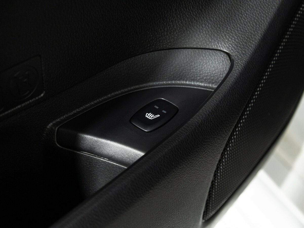 Mitsubishi Pajero Sport 2018 года с пробегом. Фото: #16