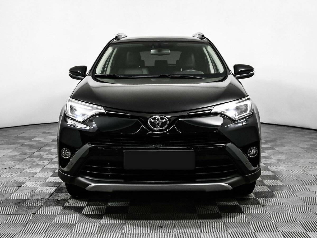 Toyota RAV4 2017 года с пробегом. Фото: #1