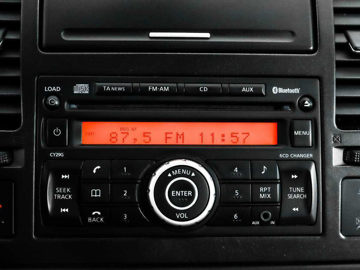 Nissan Tiida 2012 года с пробегом. Фото: #12