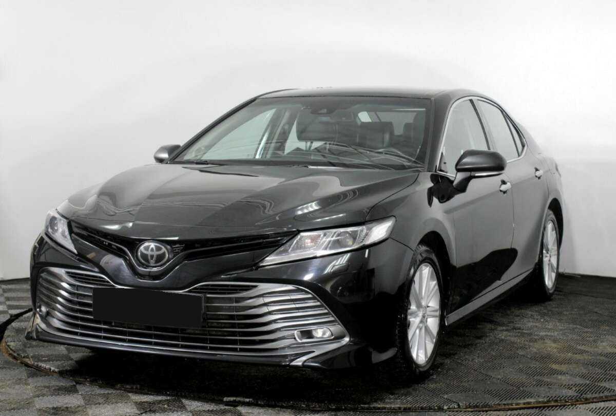 Toyota Camry 2020 года с пробегом. Посмотреть фото