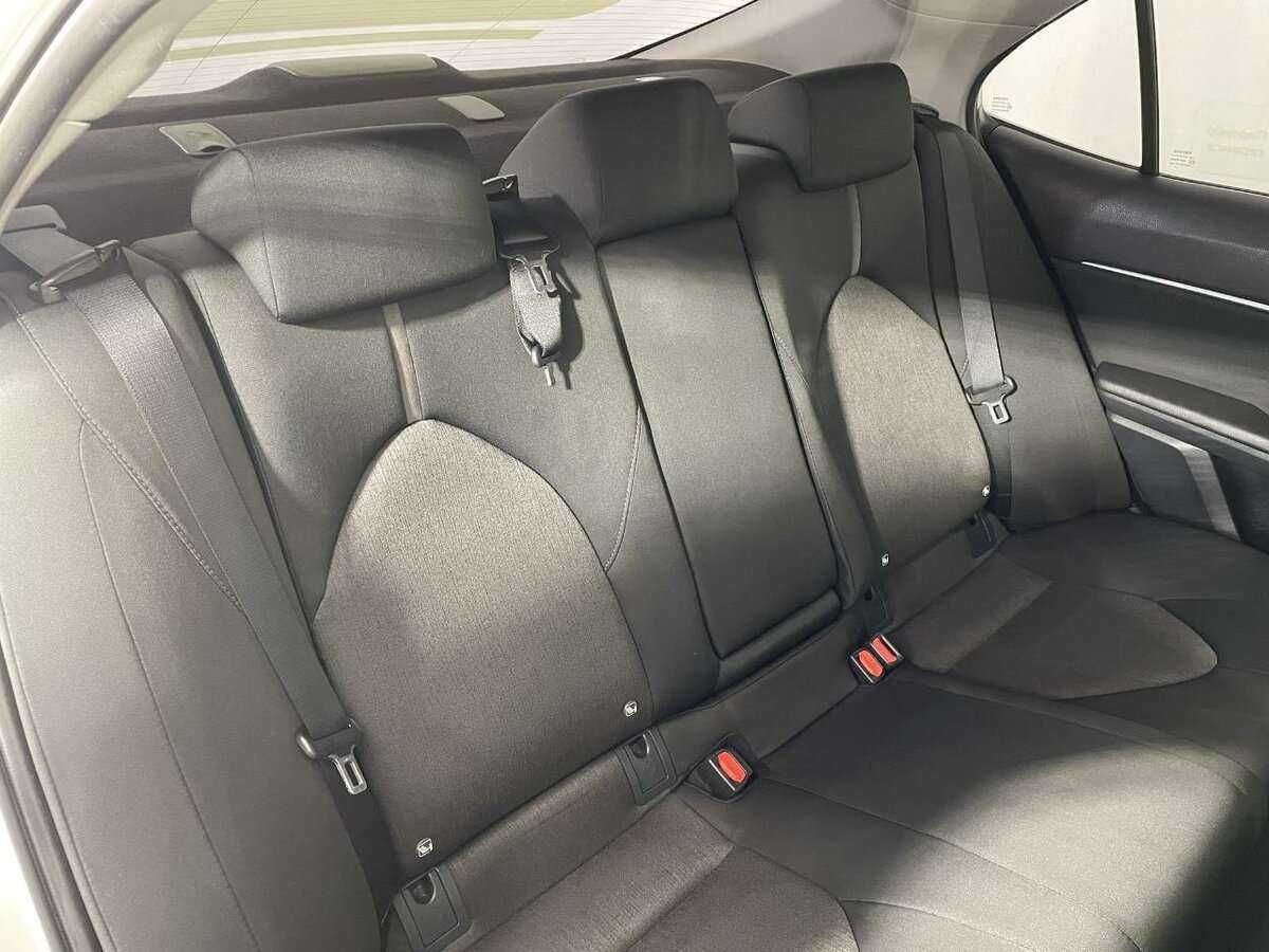 Toyota Camry 2021 года с пробегом. Фото: #14