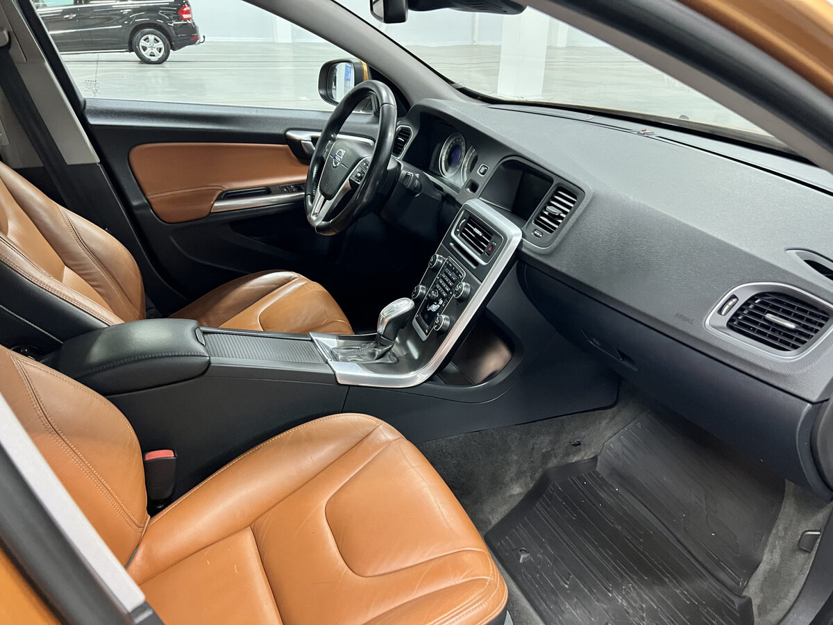 Volvo S60 2012 года с пробегом. Фото: #10