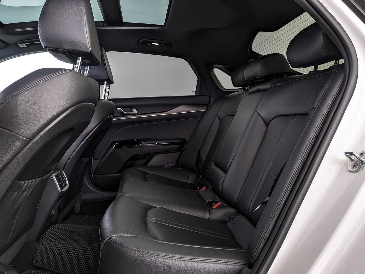 Kia K5 2021 года с пробегом. Фото: #17