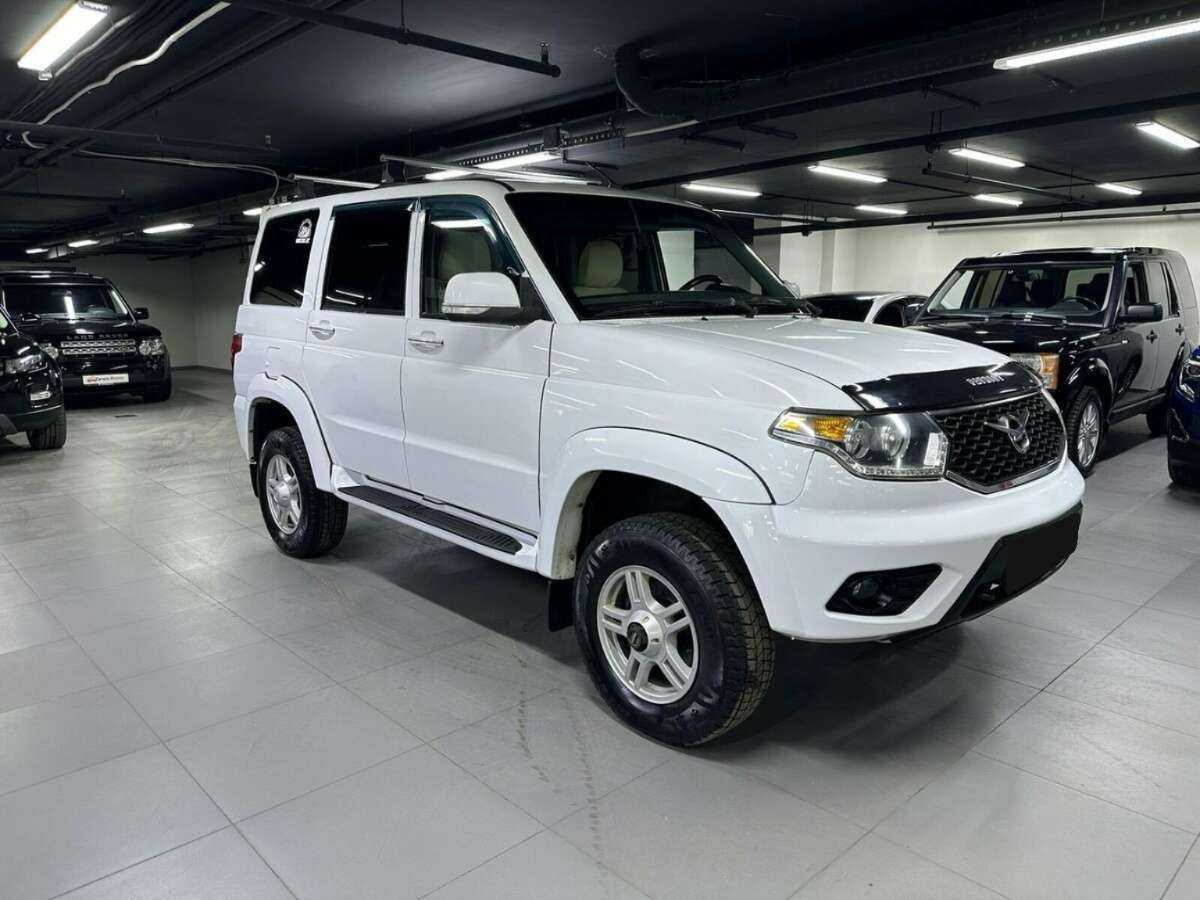 УАЗ Patriot 2018 года с пробегом. Фото: #2