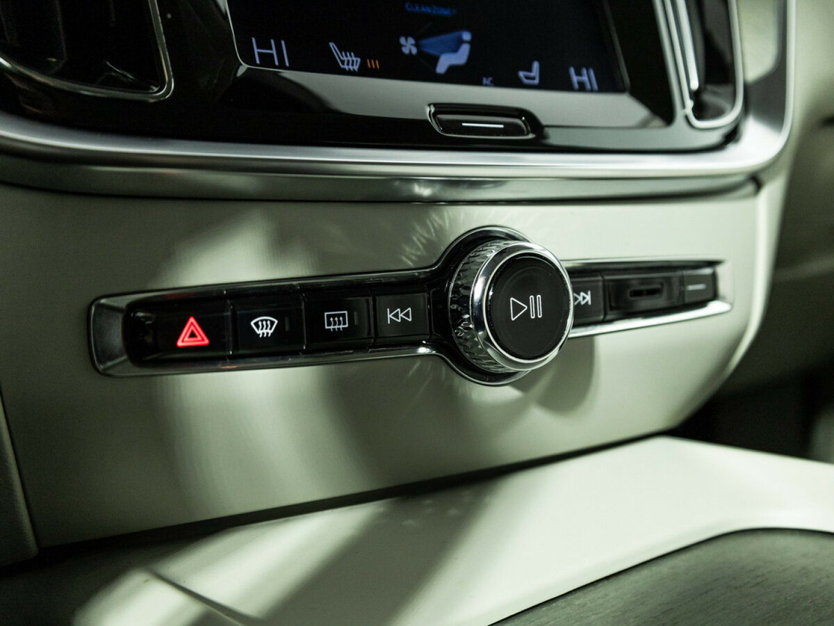 Volvo V60 2018 года с пробегом. Фото: #19