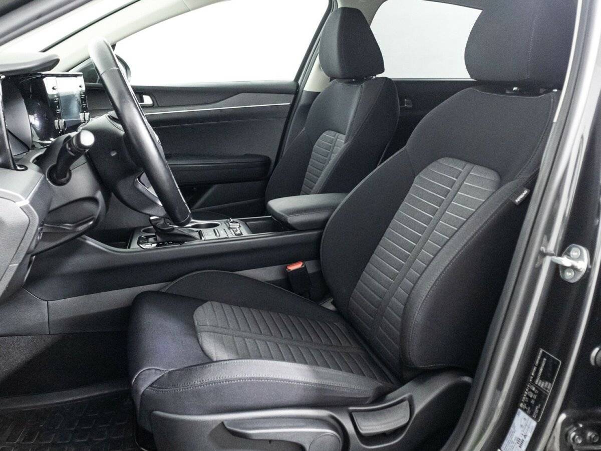 Kia K5 2021 года с пробегом. Фото: #16