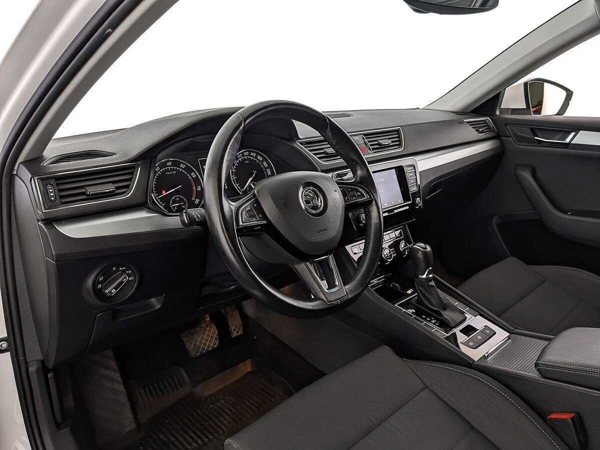 Skoda Superb 2017 года с пробегом. Фото: #15